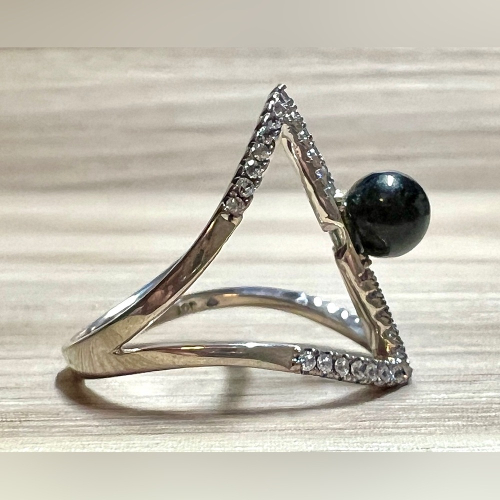 Jade of Yesteryear Sterling Silver Charcoal Jade & CZ Open Band Ring, Size 8.5 - Picture 5 of 10